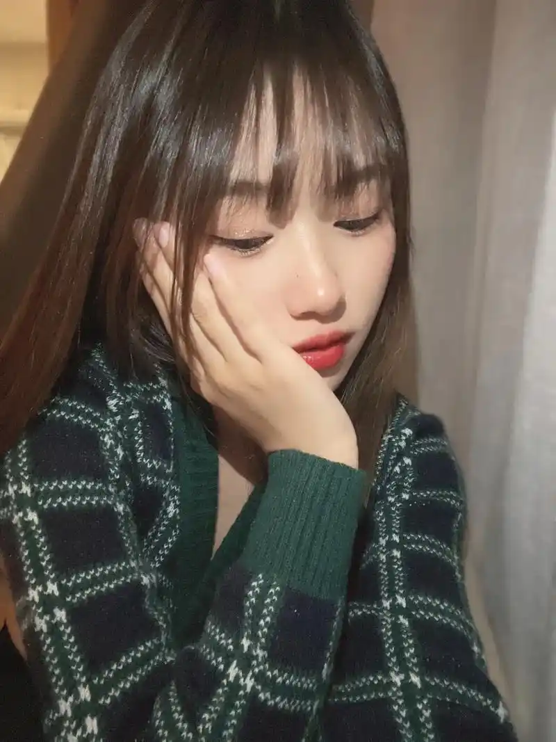 分享照片 #易烊千玺 易烊千玺秘密女友 - 抖音