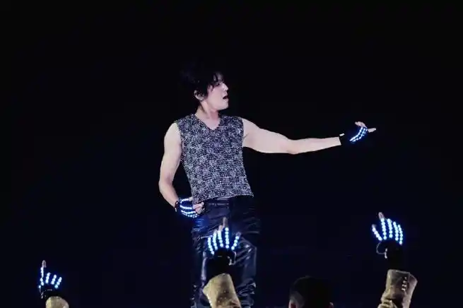 钟汉良手臂肌肉##这竟然是钟汉良的身材