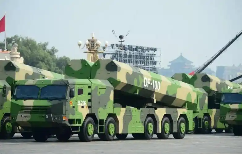 美媒中国东风100导弹可反航母性能强速度快美军无法拦截