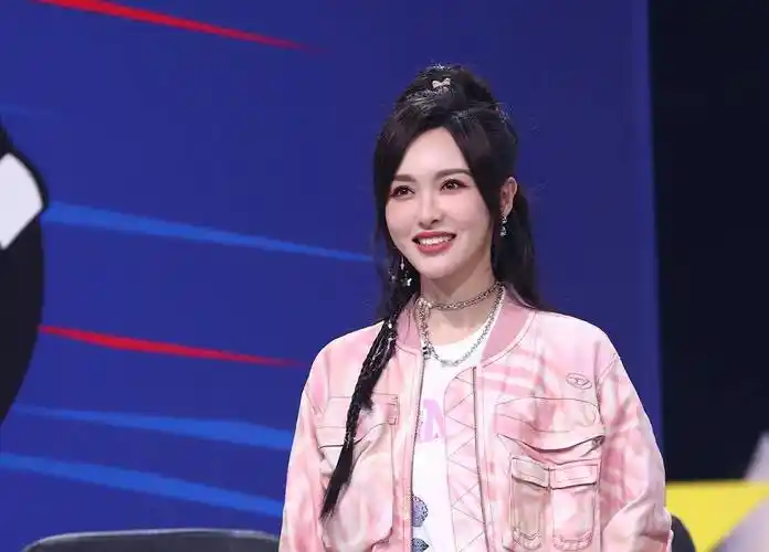 沈腾的精,唐嫣的气,宋亚轩的坏,关晓彤的冤,让《王牌8》封神_节目