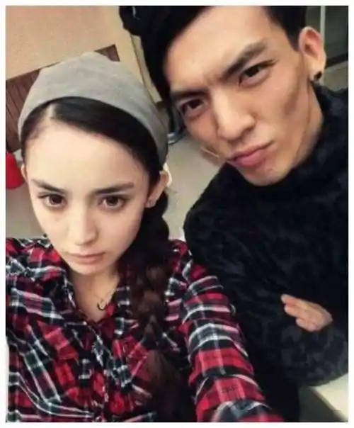 原创古力娜扎私密照频曝光清纯形象何去何从男友曝料引关注