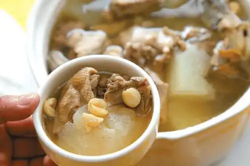 祛暑湿,调脾胃,当然不能少了这碗淮山莲子百合老鸭汤~_材料_功能_赤