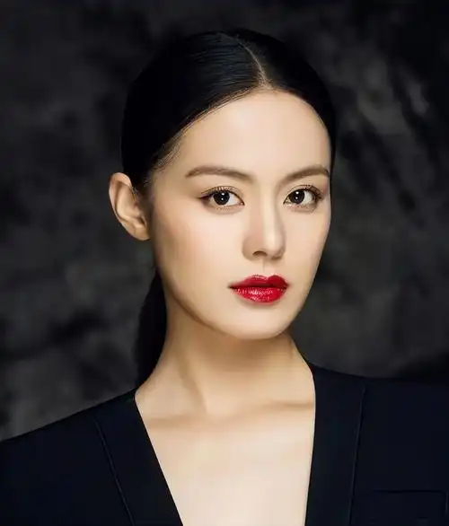 王力可:因《血色浪漫》走红,演过多部女主,她说演员就是普通人