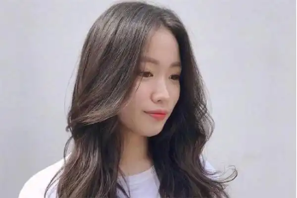 发量多适合的发型有哪些