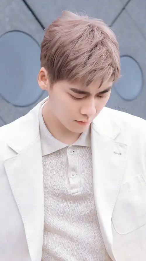 李易峰限定发色##李易峰时尚先生六月刊封面