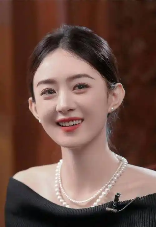 赵丽颖太糊涂!为个全家涉毒的老男人怒怼平台,路人缘败光了