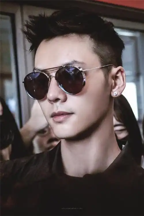 陈伟霆发型照片