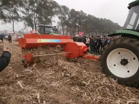 喂入器 横截面积 草捆长度 捡拾宽度 结构型式 350x470mm 300-1000m