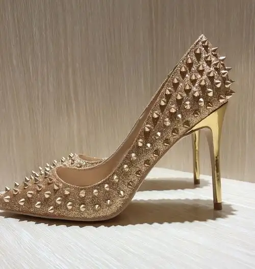 金色尖头女鞋_欧美风格金色亮片金色铆钉细跟尖头高跟鞋10cm恨天高