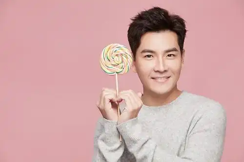 《东宫》二皇子王传一庆生 自曝最近忙当水电工