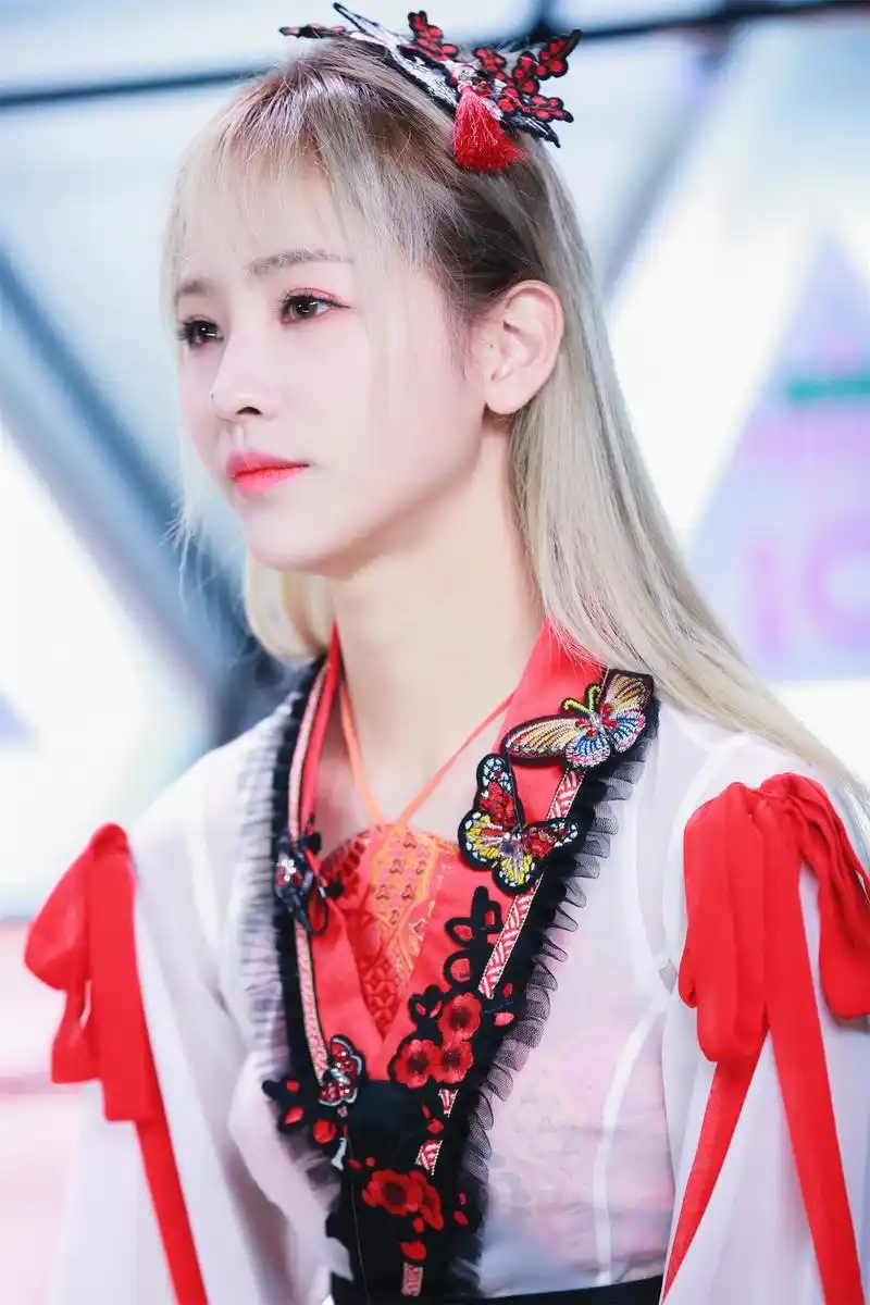 sing女团蒋申《创造101》淘汰 "黑马"女孩虽败犹荣