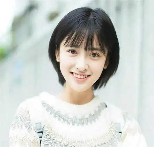 沈月一直以短发示人,没有长发,没有马尾,到底为什么?