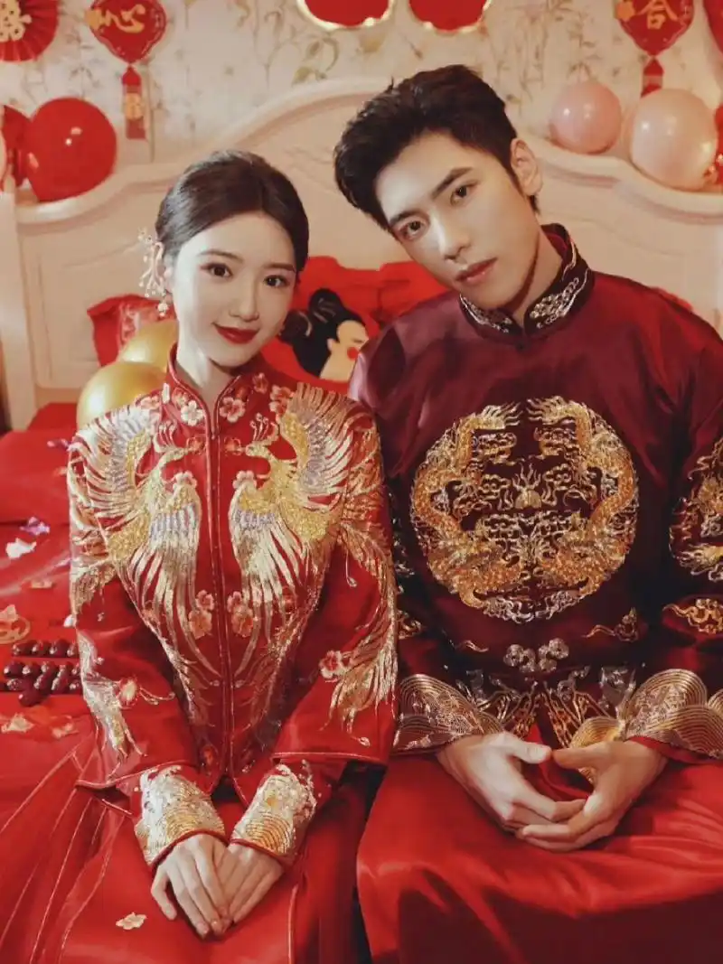 毛晓彤王子异中式婚礼结婚照 妈呀!想入非非给我甜没了!