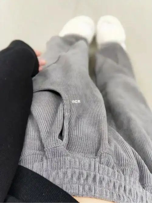 巨显瘦遮肉不鼓包不贴腿灰色灯芯绒神裤