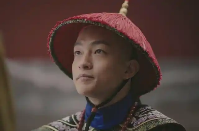 他是乾隆唯一幸存的嫡子,生前无爵无位,死后还被乾隆羞辱