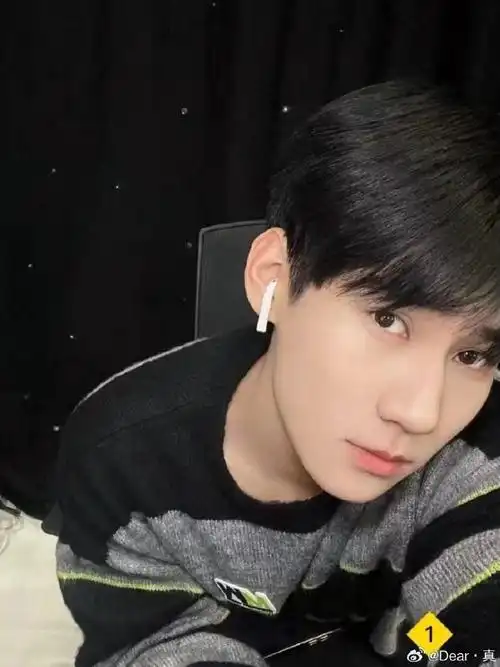 张真源 廿一无拘踏歌绿海奔行