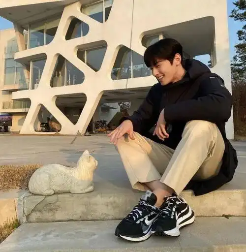 微信头像车银优