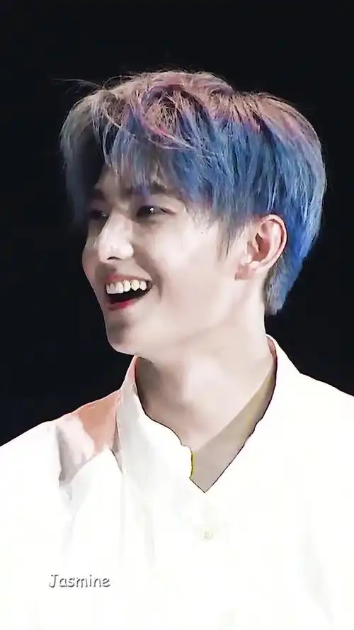 杨洋 杨洋蓝发绝了-娱乐视频-搜狐视频