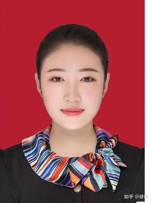 修改图换底色——法考证件照报名要求和时间,露出耳朵,戴眼镜,刘海挡