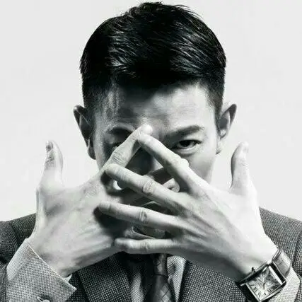 来自陌陌个人资料