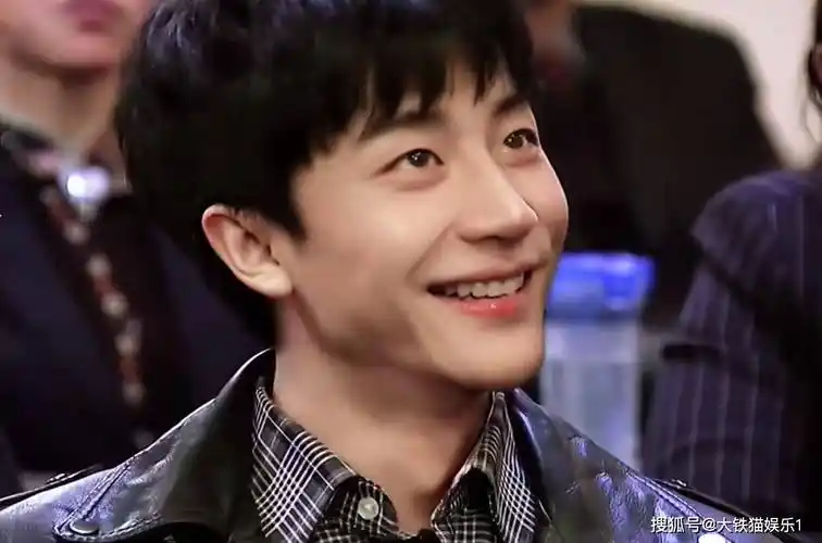 当年的黄轩"西北第一帅",看到他一笑,理解男生看甜妹的感觉了