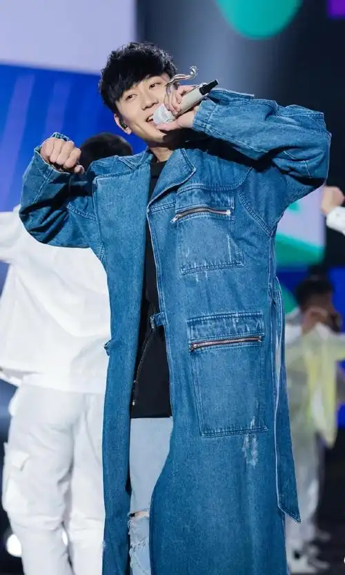 #林俊杰被甩墨水#