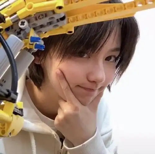 《爱情公寓》中女神诸葛大力,现实生活中素颜亮相颜值一般