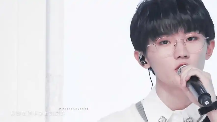 有没有关于马嘉祺的好看高清照片,能当电脑壁纸的那种? - 知乎