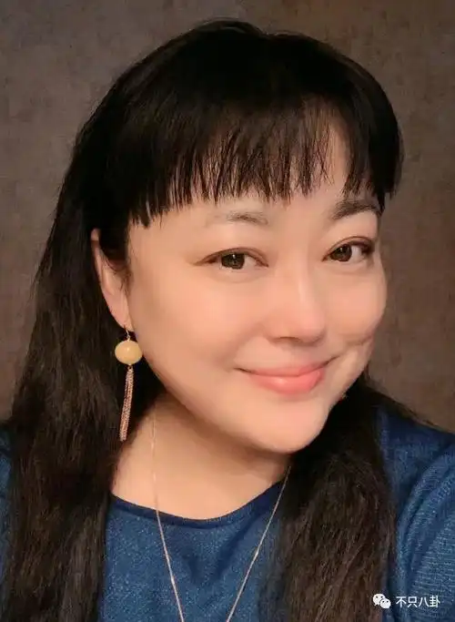 表面是德艺双馨的老实人私下却联合男友诈骗粉丝千万财产