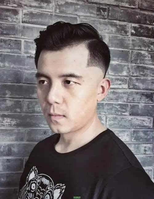 五款清爽男生短发造型 打造夏日帅气迷人范