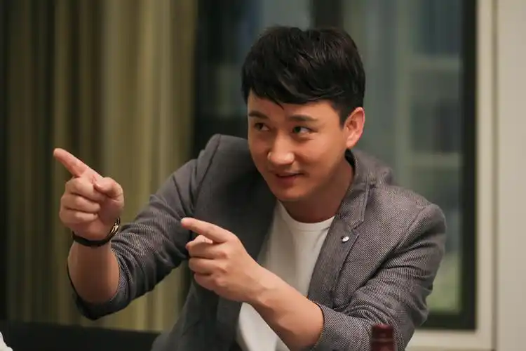 《风光大嫁》燃情开播 娄宇健丹尼斯吴"损友"互怼