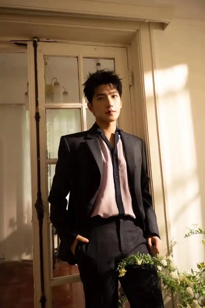 帅出天际的一天#杨洋 #霸道总裁 #西装杀 #向全世界安利杨 - 抖音