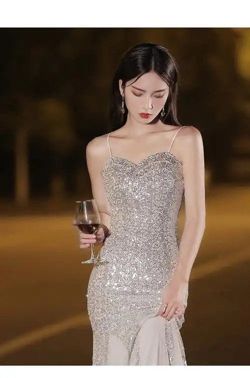 鱼尾晚礼服裙女2022新款宴会气质银色轻奢小众高端长裙吊带主持人 yr