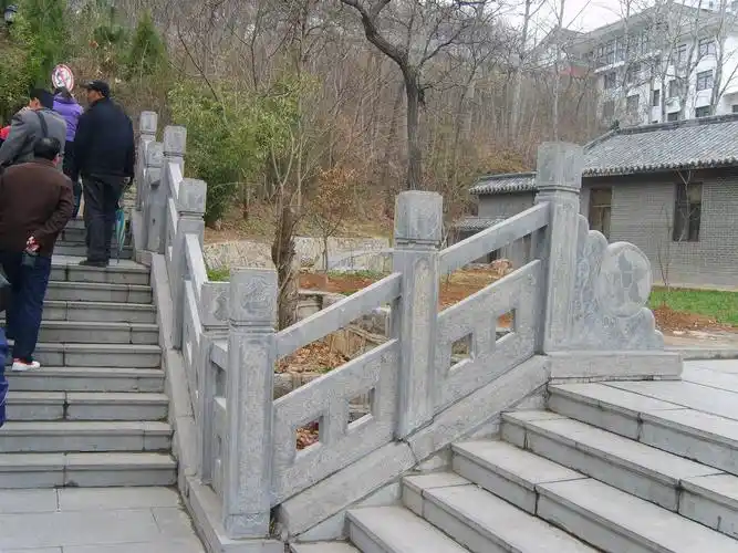 石雕栏板厂家青石栏杆用途花岗岩栏杆多少钱嘉祥汉鼎石业