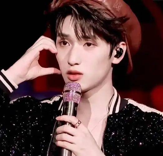 严浩翔生日直播变粉丝许愿池##时代少年团给严浩翔的信