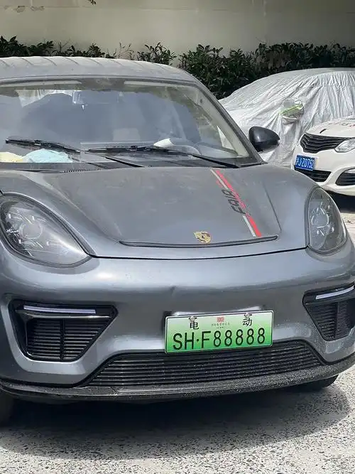 车牌"88888"!车主被拘!-新浪汽车