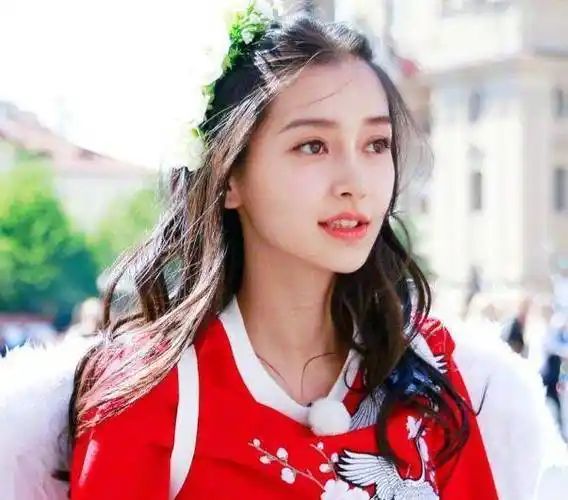 路透图三人比美,杨颖微笑唇消失,欧阳娜娜变胖_吴宣_时期_蔡徐坤