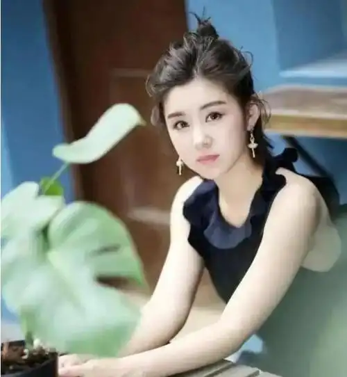 出道以来从不拍吻戏,年近40仍像18岁|王雷|演员|李小萌|娱乐圈_网易