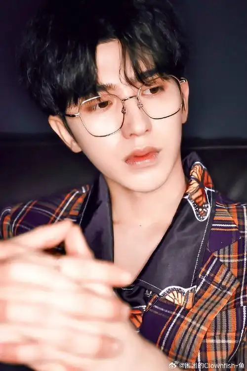 锁骨 完美下颚线 建模脸=蔡徐坤  #蔡徐坤