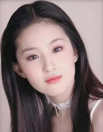 时候看到对于中日韩清纯系初恋脸展开的讨论,提名了三位女明星,刘亦菲