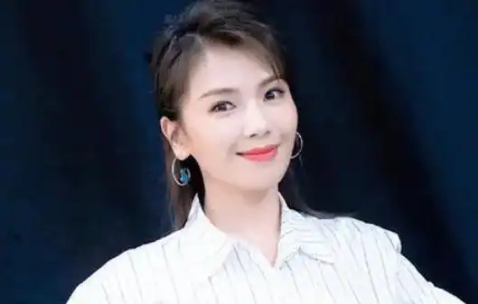 姓刘的明星有刘恺威,刘耀文,刘嘉玲,刘烨,刘昊然,刘美含,刘涛,刘德华