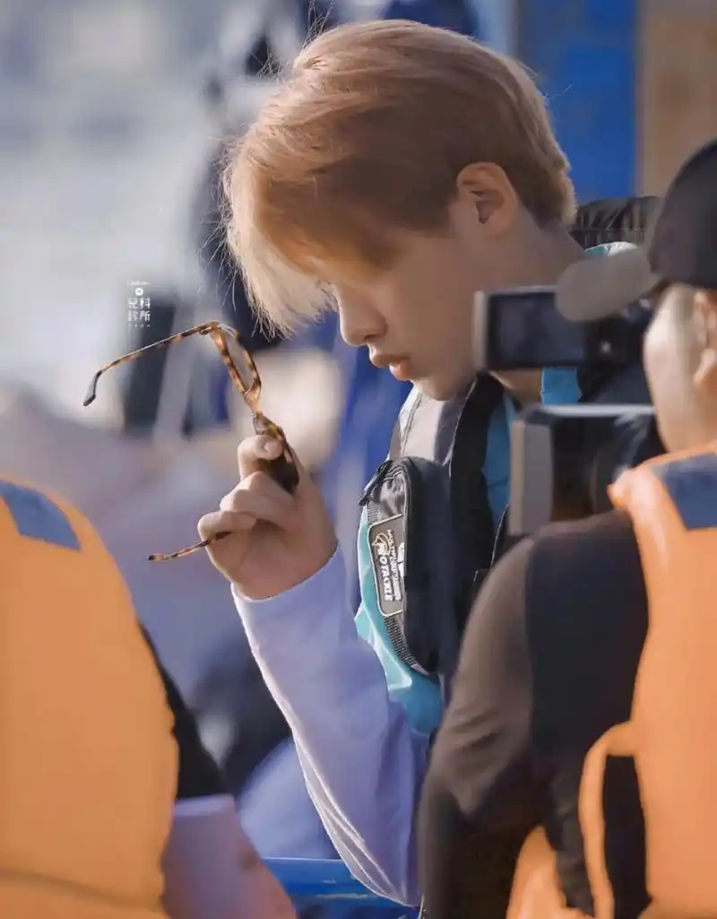 黄明昊|高清壁纸 i choose you in all my choices.