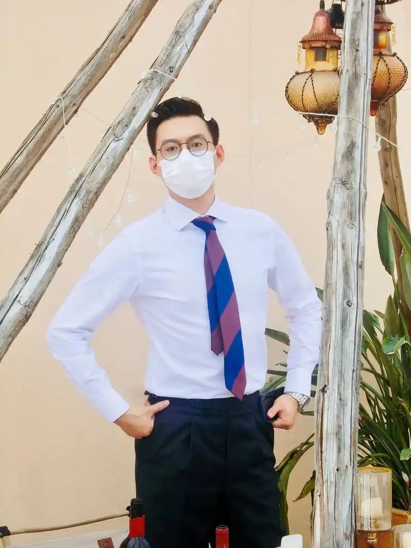 白衬衫男士ootd.记住 摆烂太久是会被收走天赋的 #男士衬 - 抖音