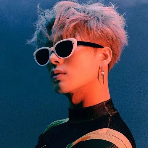 王嘉尔同款雪地墨镜女猫眼高级感新款黑白框太阳镜防晒紫外线潮