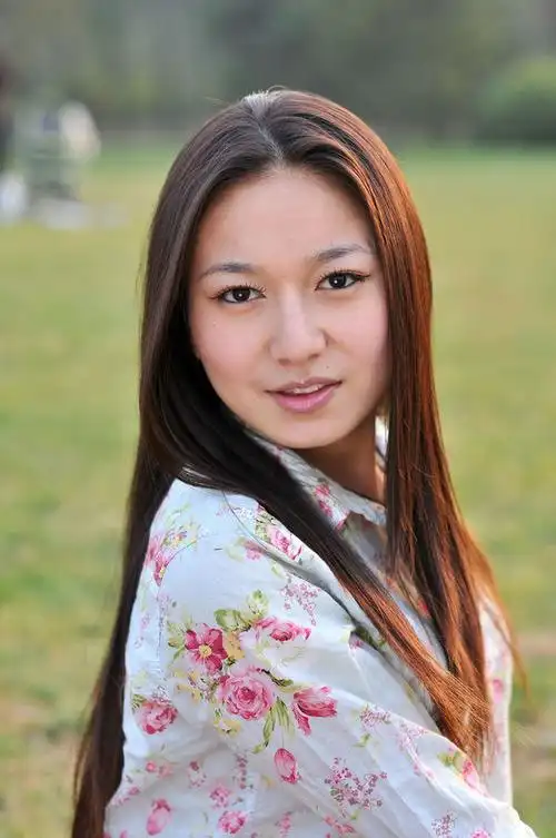 模特静静的大头照-蜂鸟朝阳外拍