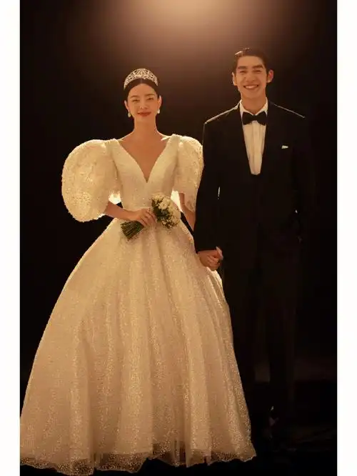 结婚一定要拍的光影婚纱照简约大气又高级