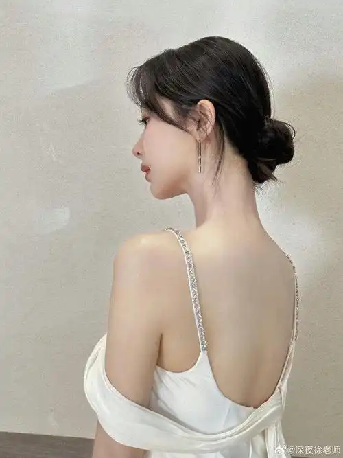 徐老师镜头下的杨紫!__财经头条