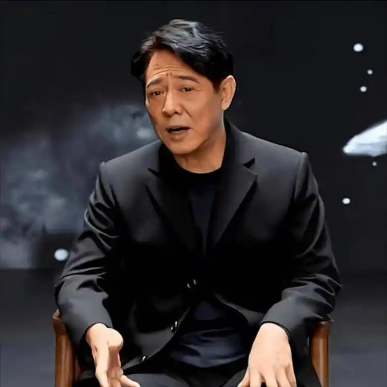 同时,还有不少人表示,如今的李连杰连面相都跟以前不一样了.