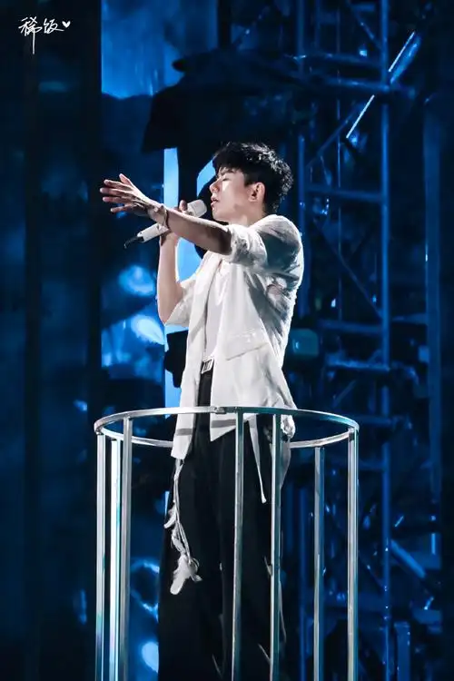 张杰未live曜北斗巡回演唱会