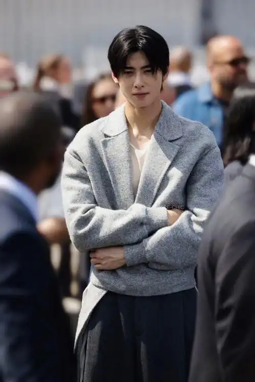 dior men 2024春夏车银优看秀造型,完美的身材,绝佳的形象__财经头条